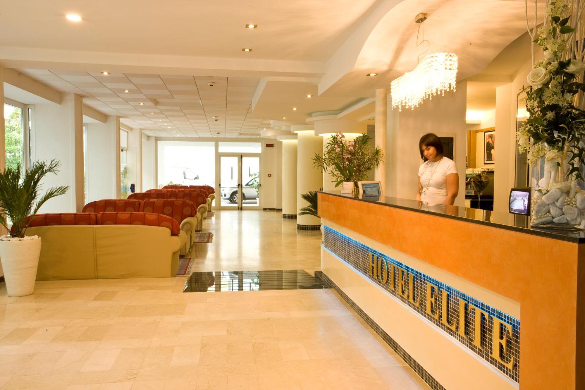 Hotel Elite קאטוליקה מראה חיצוני תמונה