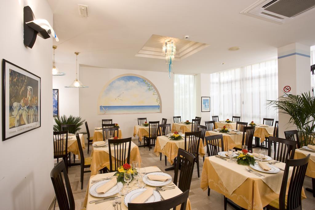 Hotel Elite קאטוליקה מראה חיצוני תמונה